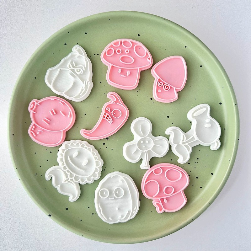 قالب بسكويت كرتوني جديد ورائج  - مراجعة Kitchen Baking Molds وسعره