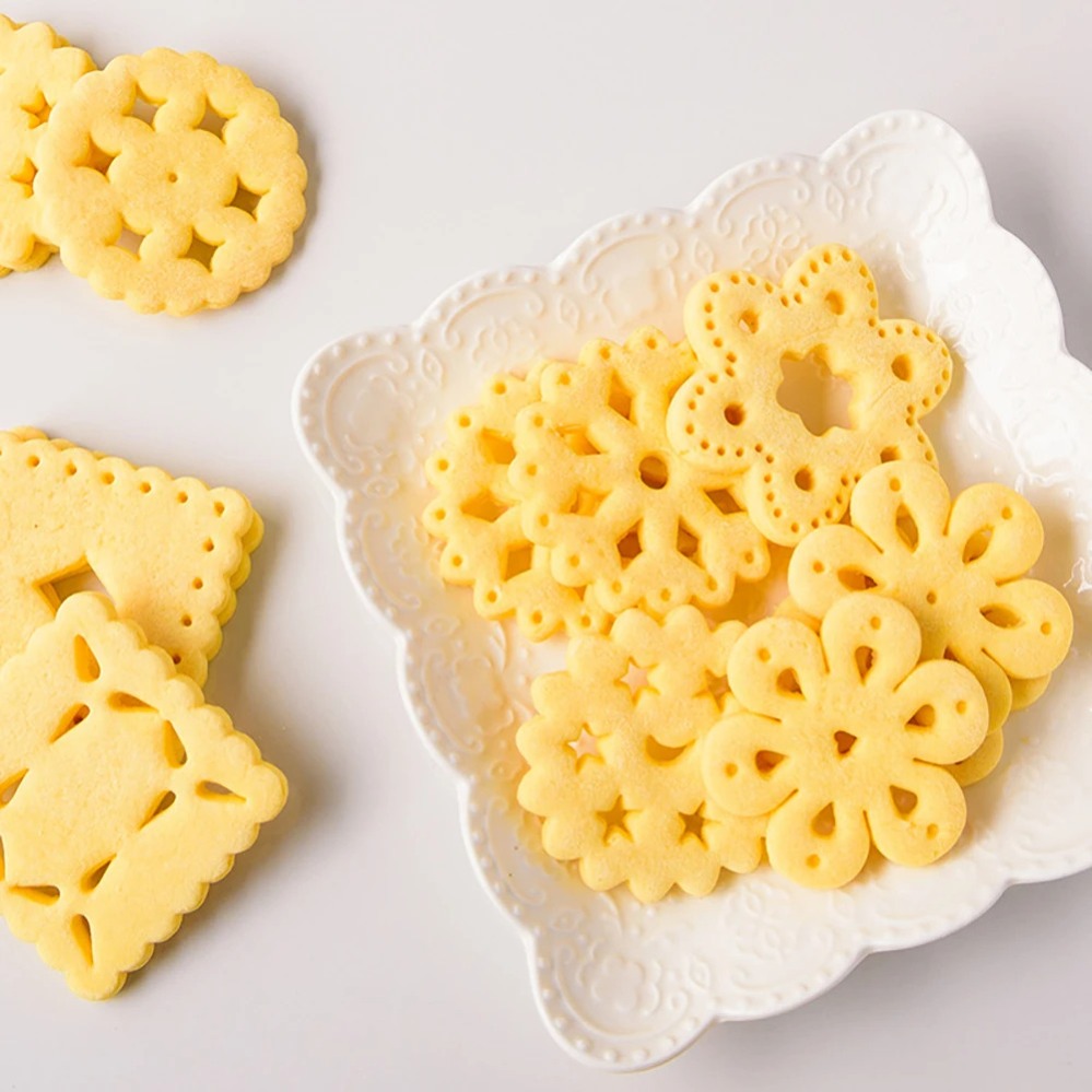 قالب بسكويت بتصميم هندسي مفرغ، - مراجعة Baking Kitchen Diy وسعره