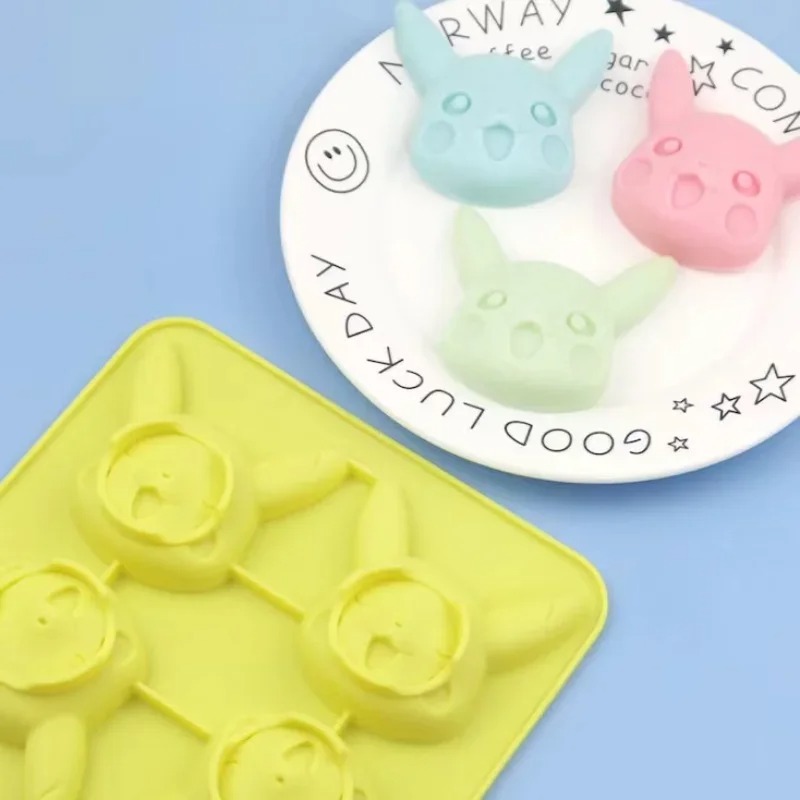 قالب سيليكون جديد على شكل بيكا - مراجعة Kitchen Baking Molds وسعره