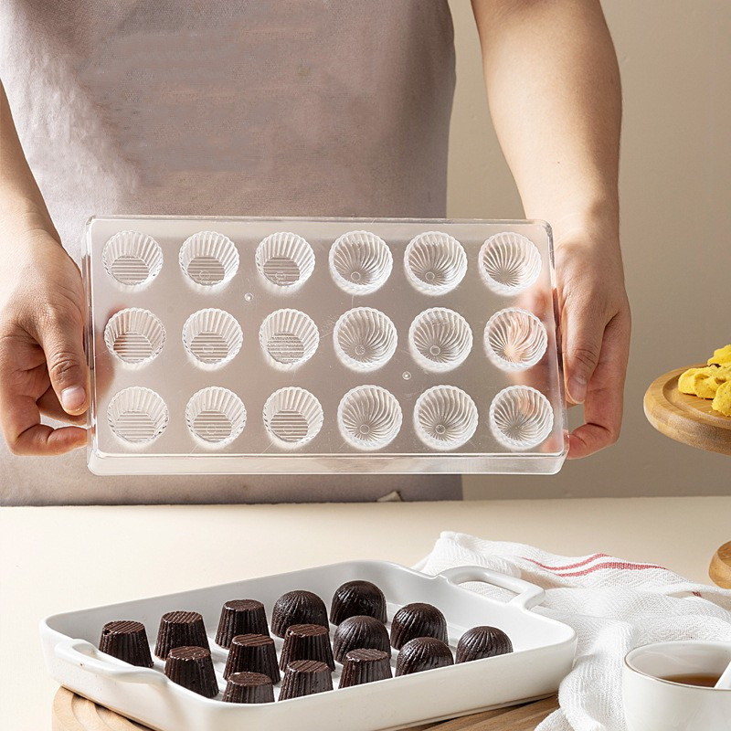 قوالب الشوكولاتة البلاستيكية P - مراجعة Kitchen Baking Molds وسعره